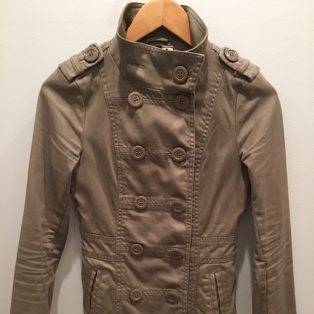 H&M Chic Jacket - Picture 2 of 3